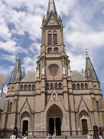 Catedral basílica de los Santos Pedro y Cecilia